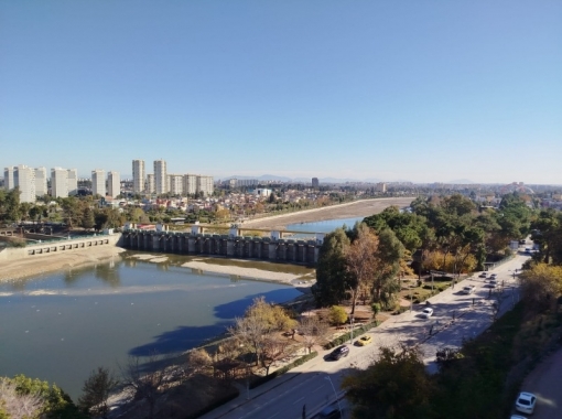 BALKAROĞLU GÜLEK SİTESİ'NDE SATILIK 4+1 KAFA DAİRE-NEHİRE SIFIR